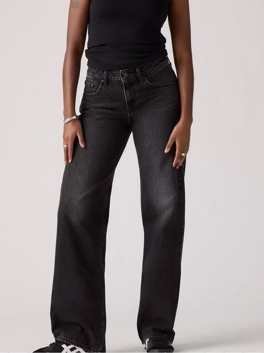 NEW Levi’s Low Loose Straight Leg Jeans Women’s Size 25x32 Black
